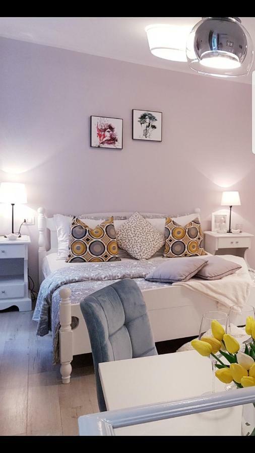 Lily Apartmán