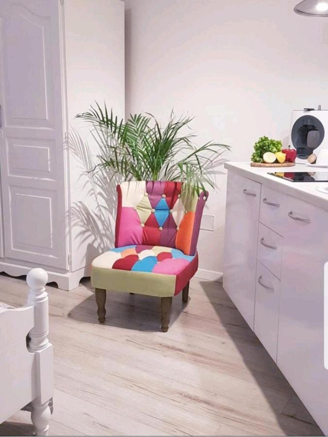 Lily Apartment *