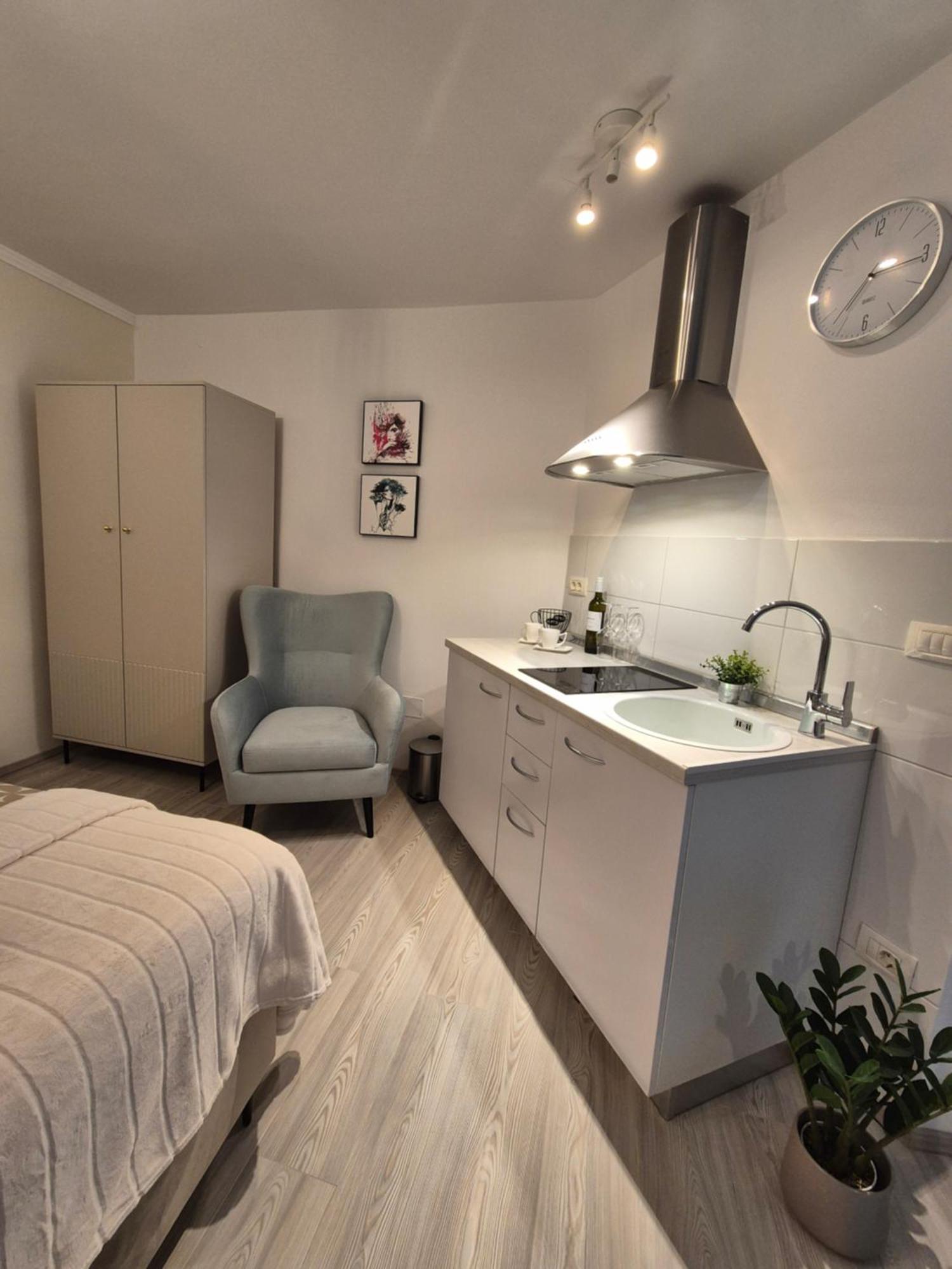 Lily Apartment *